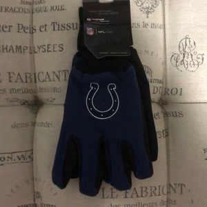 NWT Indianapolis Colts sports utility gloves